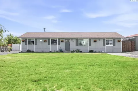 46505 W Paterson Ave, Paterson, WA 99345