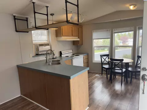 260 NW Golden Hls #42, Pullman, WA 99163
