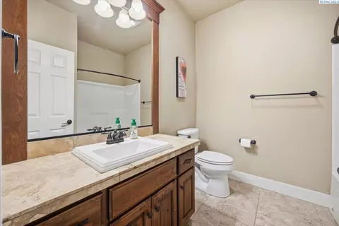 Bath - 4702 Cathedral Dr, Pasco, WA 99301 photo 1 of 2