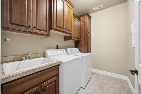 Other - 4702 Cathedral Dr, Pasco, WA 99301 photo 5 of 6