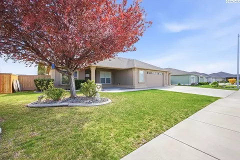 Exterior - 4702 Cathedral Dr, Pasco, WA 99301 photo 6 of 6