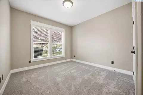 Bedroom - 4702 Cathedral Dr, Pasco, WA 99301 photo 2 of 7