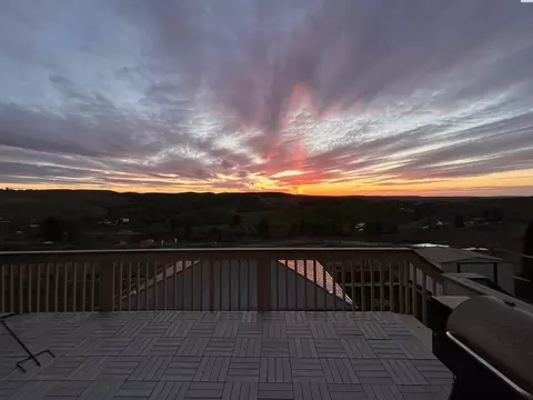 Exterior - 1725 NW Ventura, Pullman, WA 99163 photo 3 of 14