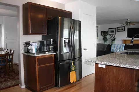 Kitchen - 1725 NW Ventura, Pullman, WA 99163 photo 3 of 3