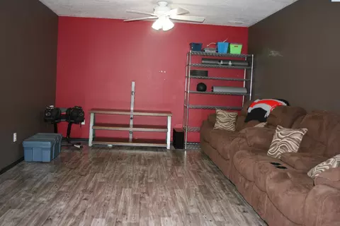Living - 1725 NW Ventura, Pullman, WA 99163 photo 2 of 3