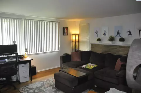 Living - 920 NW Charlotte, Pullman, WA 99163 photo 1 of 2