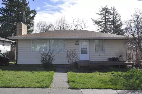 920 NW Charlotte, Pullman, WA 99163