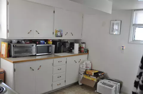 Kitchen - 920 NW Charlotte, Pullman, WA 99163 photo 4 of 5