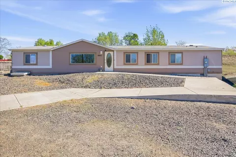 1041 S Gum St, Kennewick, WA 99337