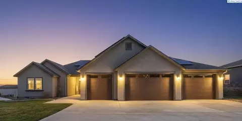 6832 Collins Rd, West Richland, WA 99353