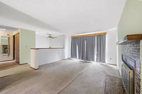 Living - 310 NW Dillon St, Pullman, WA 99163 photo 4 of 4