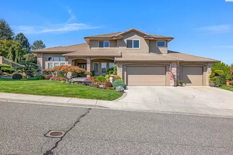 4008 S Morain Loop, Kennewick, WA 99337