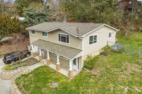 Exterior - 1740 NE Lower Dr, Pullman, WA 99163 photo 7 of 9
