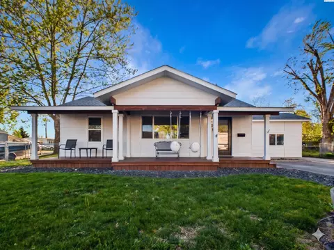 810 S Hawthorne, Kennewick, WA 99336