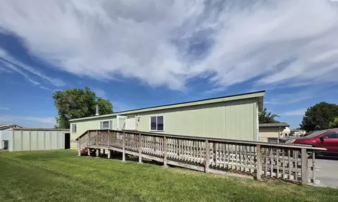 175 Bitterroot Dr, Richland, WA 99352