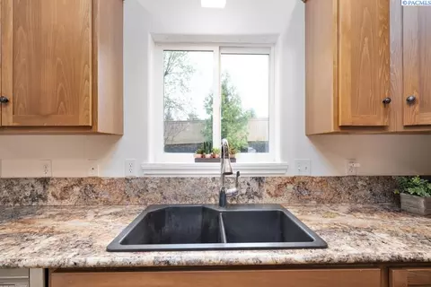 1277 SW Big Sky Ct, Pullman, WA 99163 photo 7