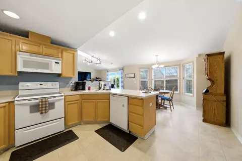 Kitchen - 8504 Studebaker Dr, Pasco, WA 99301 photo 3 of 3