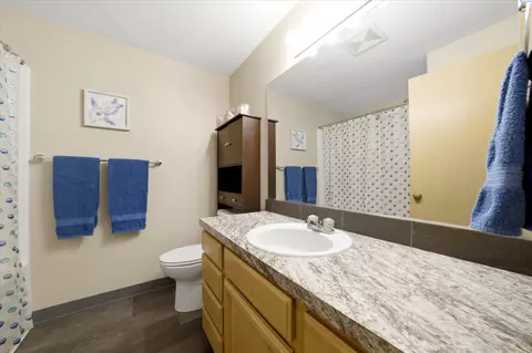 Bath - 8504 Studebaker Dr, Pasco, WA 99301 photo 1 of 2