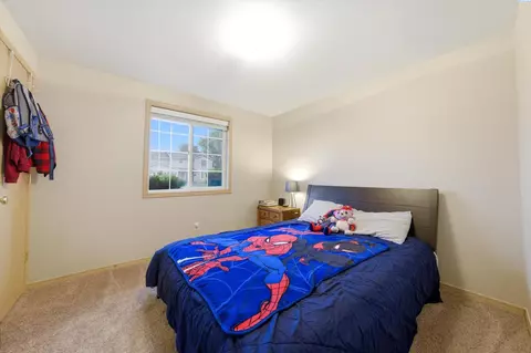 Bedroom - 8504 Studebaker Dr, Pasco, WA 99301 photo 4 of 7