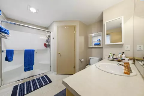 Bath - 8504 Studebaker Dr, Pasco, WA 99301 photo 2 of 2