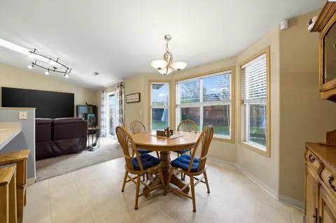 Dining - 8504 Studebaker Dr, Pasco, WA 99301 photo 2 of 2