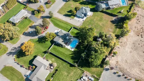 View/Area - 8920 Maple Dr, Pasco, WA 99301 photo 4 of 6