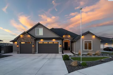 5746 W 40th Ave, Kennewick, WA 99338