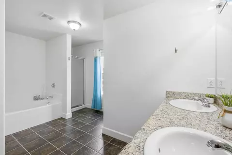 Bath - 5608 Pimlico, Pasco, WA 99301 photo 2 of 3