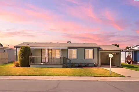 312 S Columbia Center Dr #97, Kennewick, WA 99336