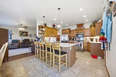 Kitchen - 2304 Road 52, Pasco, WA 99301 photo 1 of 5