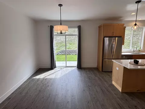 Dining - 820 SW Blue Heron Ct, Pullman, WA 99163 photo 1 of 1