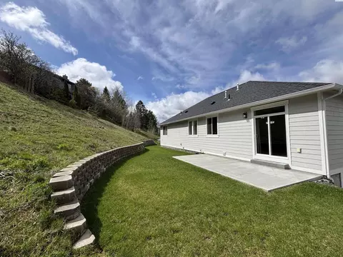 Exterior - 820 SW Blue Heron Ct, Pullman, WA 99163 photo 2 of 6