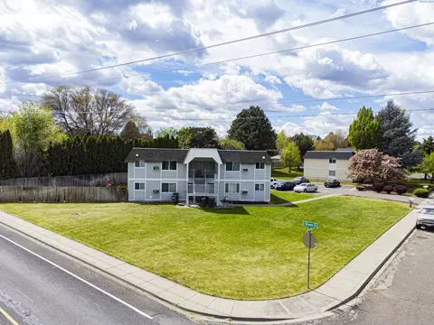 1401 W 14th Ave, Kennewick, WA 99338