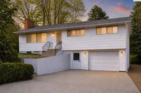 220 NW Timothy St, Pullman, WA 99163