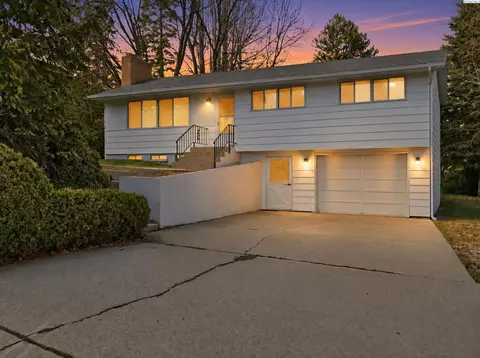220 NW Timothy St, Pullman, WA 99163