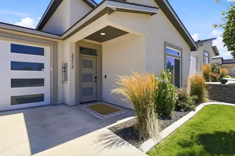 3313 S Nelson Pl, Kennewick, WA 99338