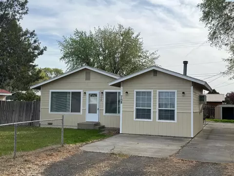 758 S Second Ave, Connell, WA 99326