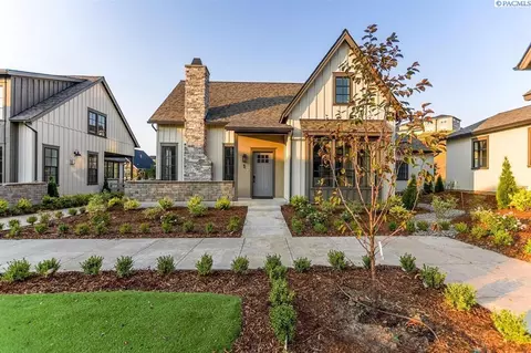 2045 NW Hidden View Ct #1, Pullman, WA 99163