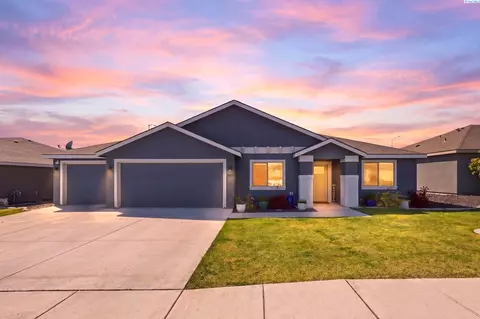4422 Kitimat Ln, Pasco, WA 99301