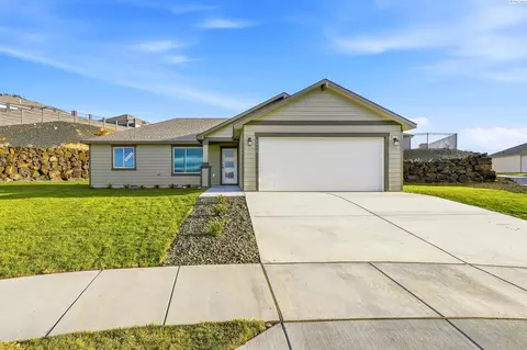 6448 W 29th Ct, Kennewick, WA 99338
