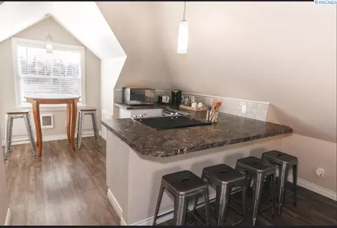Kitchen - 118-122 NW State St, Pullman, WA 99163 photo 4 of 5
