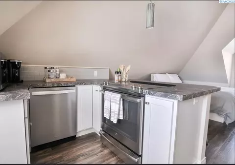 Kitchen - 118-122 NW State St, Pullman, WA 99163 photo 5 of 5