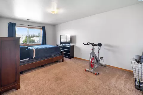 Bedroom - 540 SE Shoemaker Pl, Pullman, WA 99163 photo 1 of 2