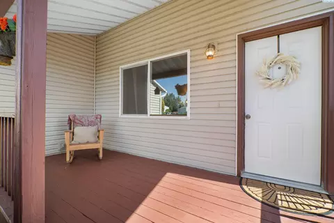 Exterior - 540 SE Shoemaker Pl, Pullman, WA 99163 photo 7 of 9