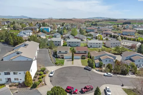 View/Area - 540 SE Shoemaker Pl, Pullman, WA 99163 photo 1 of 5