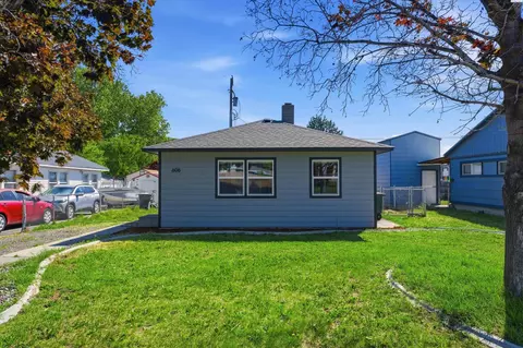 606 Wright Ave, Richland, WA 99352
