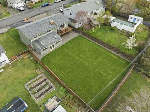 View/Area - 809 E Valleyview Ln, Colfax, WA 99111 photo 3 of 8