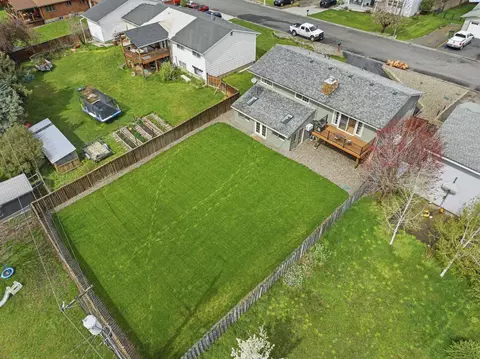 View/Area - 809 E Valleyview Ln, Colfax, WA 99111 photo 4 of 8