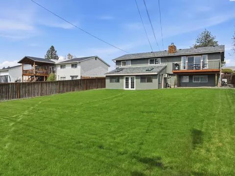 Exterior - 809 E Valleyview Ln, Colfax, WA 99111 photo 10 of 12
