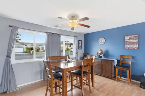 Dining - 809 E Valleyview Ln, Colfax, WA 99111 photo 1 of 2